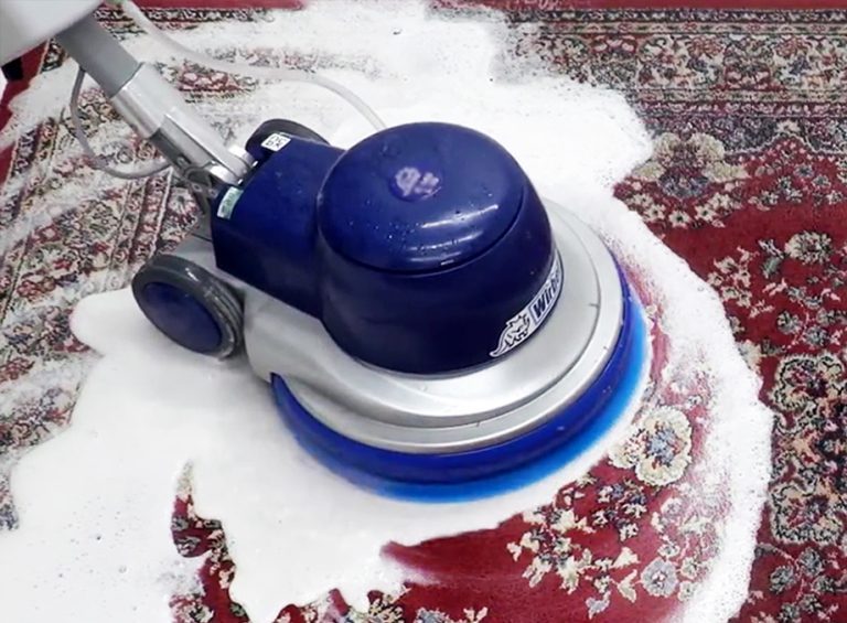 Cuci Karpet Kajang_Langkah 2 Scrubbing